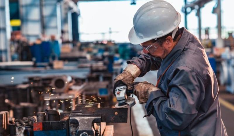 La asignación por hijo de los trabajadores registrados perdió casi la mitad de su valor en una década